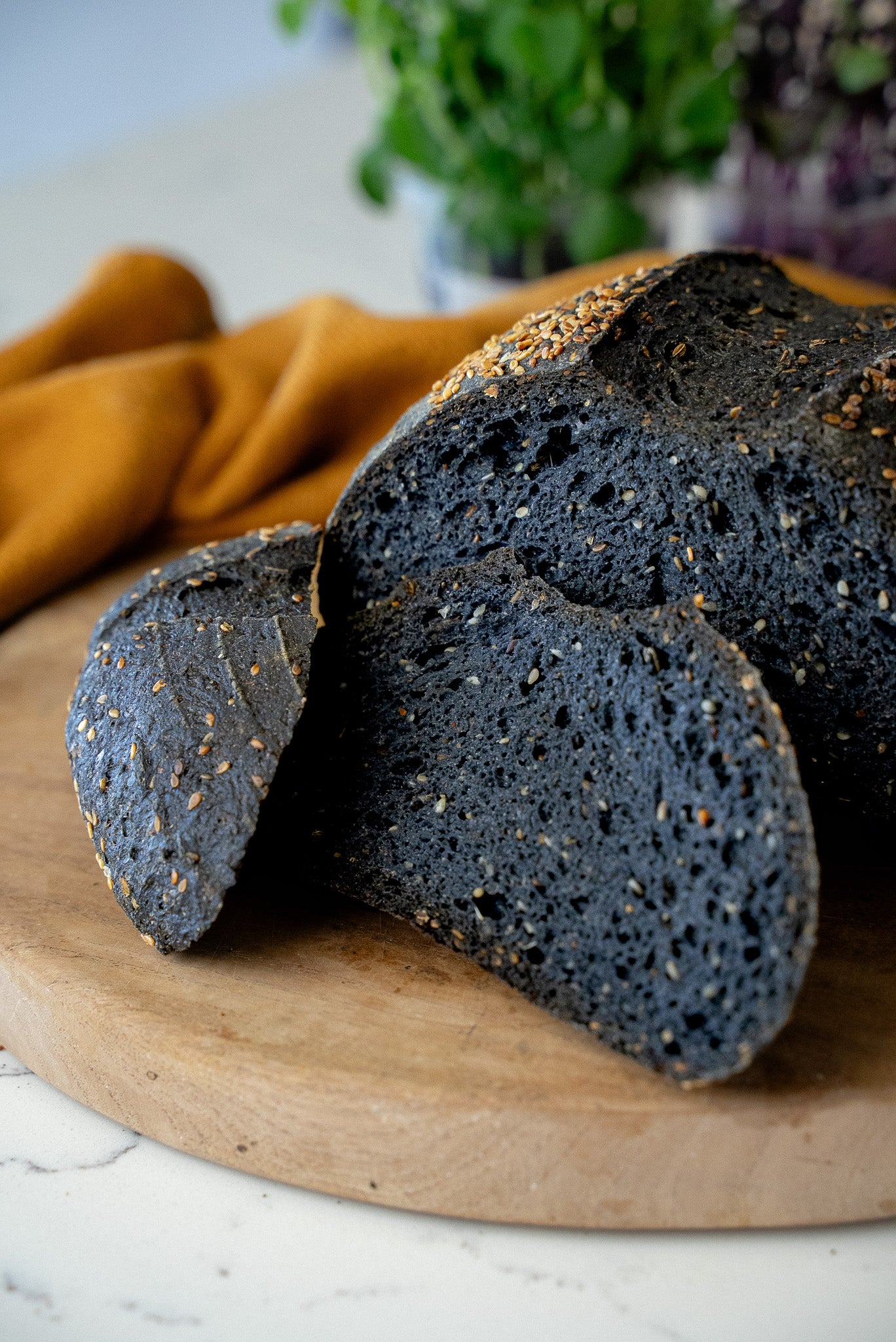 ORGANIC GF SOURDOUGH CHARCOAL SESAME LARGE