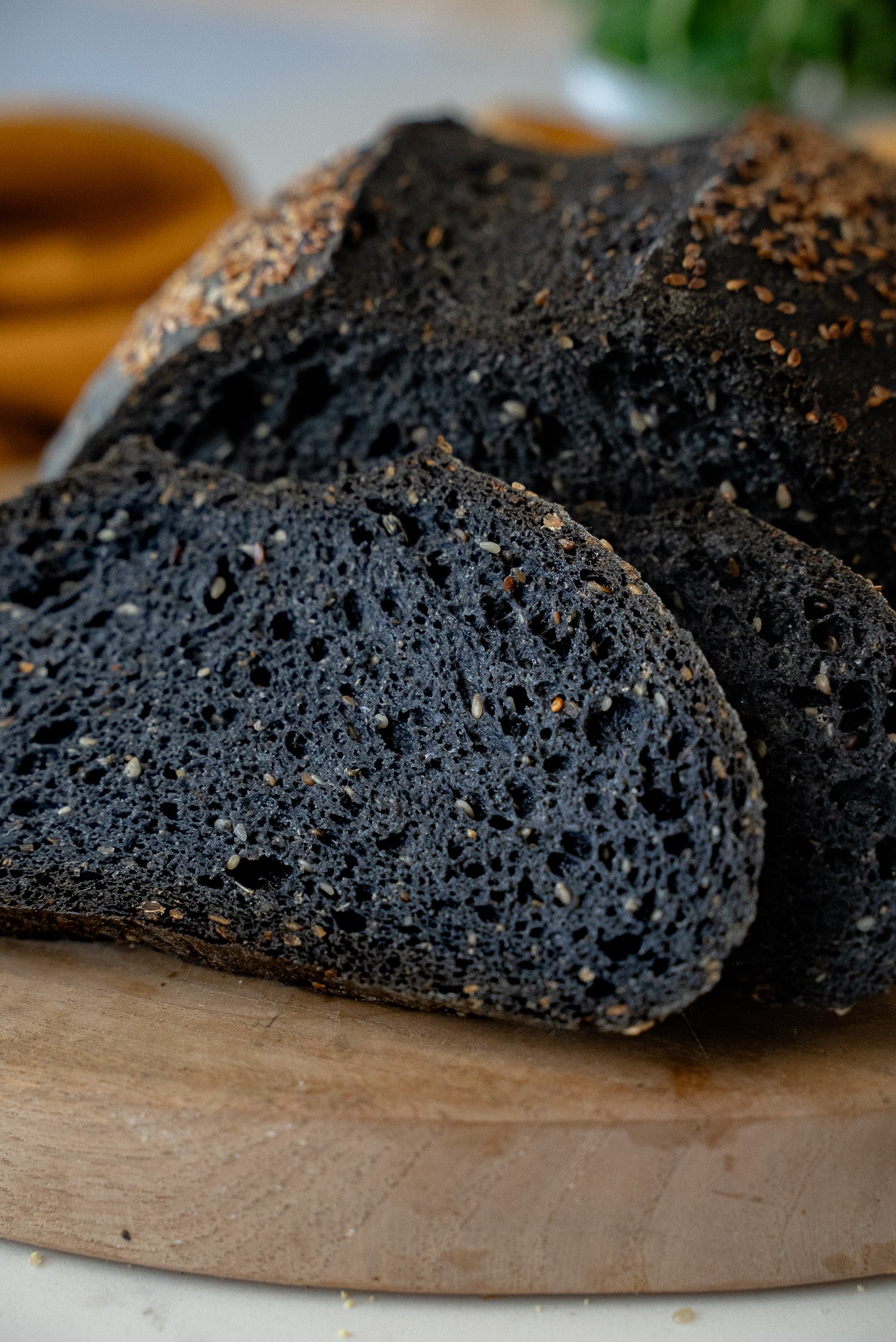 ORGANIC GF SOURDOUGH CHARCOAL SESAME LARGE