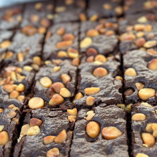 CHOC FUDGE MACADAMIA PROTEIN BROWNIES (GF VEGAN RSF) x3